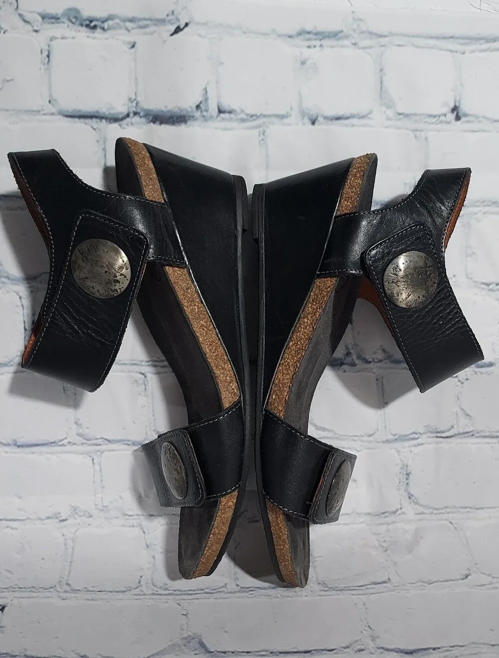 TAOS Carousel Wedge Comfort Sandal Leather Minimal Capsule 9-9.5  EU 40 Black